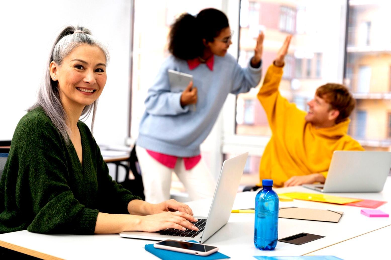 Collaboration professionnelle dans le secteur des technologies financières